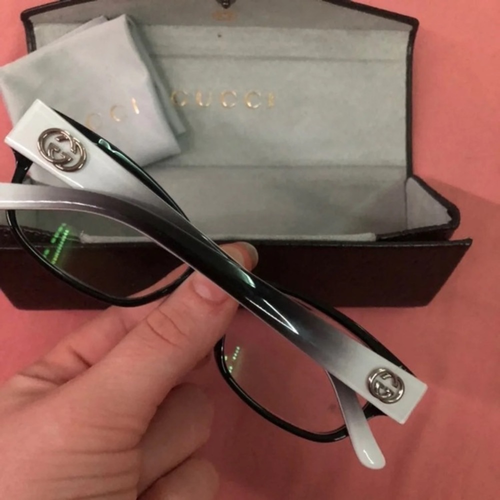 Gucci eye glasses